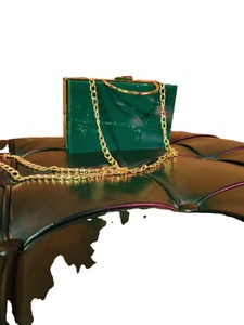 Bolso de mano de novia con bordado indio hecho a mano, exquisito acabado Epoxi de resina, moda de boda elegante para damas y vestidos - Product Image 3