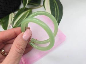 MN EXPORTS Élégantes boucles d'oreilles pendantes en résine faites à la main, légères, accessoires de mode pour femmes et jeunes filles, idéales pour les fêtes islamiques - Product Image 2