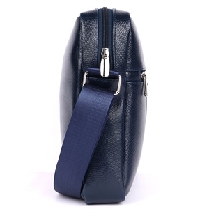 กระเป๋าเดินทาง Lagarto Trip Sling สีน้ำเงินกรมท่า ดีไซน์ทันสมัย สายสะพายปรับได้ จำหน่ายโดยตรงจากโรงงาน - Product Image 3