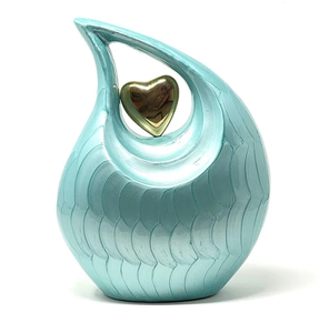 Urnes funéraires pour adultes en forme de larme verte antique avec cœur rouge, en métal laiton/aluminium - Product Image 3