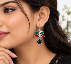 Vente en gros de boucles d'oreilles créoles tendance en acier inoxydable, style tribal bohème, multicolores et à motif floral |   Bijou ethnique en argent oxydé avec zircon - Product Image 5