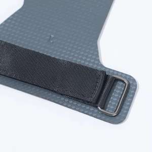 Agarraderas de PU Ligeras y Duraderas Personalizadas OEM para Gimnasia y Levantamiento de Pesas, con Tres Orificios y Soporte para Muñeca, Protección para la Palma - Product Image 5