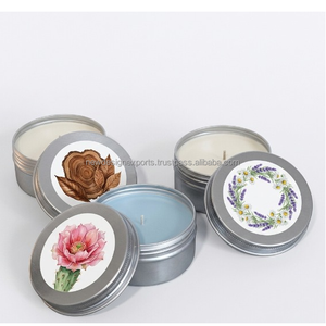 คอลเลกชันเทียนหอมแบรนด์ส่วนตัวสุดหรู – ดีไซน์ลายดอกไม้และลายไม้ที่สวยงาม - Product Image 4