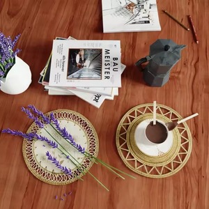 Assiette de présentation ronde élégante en rotin tressé, décoration de table rustique pour mariage et fête, fournisseur - Product Image 3