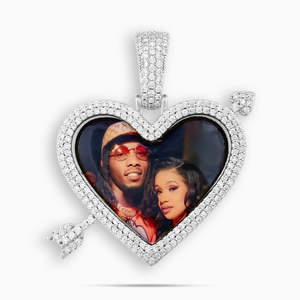 Collar con Colgante de Corazón con Foto Personalizada |   Colgante con Foto de Recuerdo Decorado con Cristales |   Colgante de Corazón Personalizado de Plata Estilo Hip Hop - Product Image 1