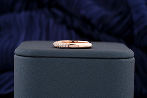 Anillo de Boda de Oro Rosa de 14K con Diamantes Cultivados en Laboratorio - Product Image 5