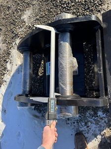 Acoplador de Cuña para Excavadora Serie 400 E400CW110MM, Pasadores de 110mm, Accesorio Hidráulico de Alta Resistencia - Product Image 6