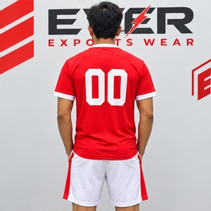 Maillot de football rouge et short blanc personnalisés – Ensemble uniforme de football sur mesure – Prix abordable – Créez votre propre style – Tenue d'équipe – Vente chaude - Product Image 4