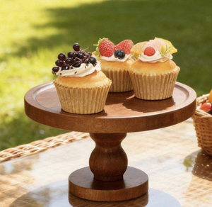 Support à gâteau rond en bois fait main avec finition naturelle, design rustique pour réceptions de mariage - Product Image 4
