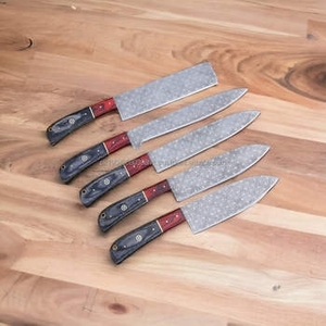 Ensemble de 5 couteaux de chef de style japonais en acier Damas et bois de rose, écologiques, professionnels, 10 pièces personnalisables – Vente Flash - Product Image 1