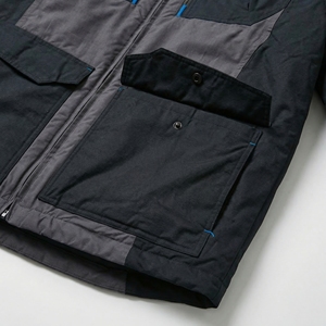 Veste technique à capuche gris foncé |   Veste d'extérieur imperméable multi-poches |   Veste réfléchissante de style streetwear |   Fabricant OEM personnalisé - Product Image 5