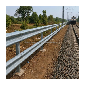 Barrera de Seguridad para Carreteras con Viga en W de Acero Galvanizado y Componentes Reflectantes para Protección Vial - Product Image 1