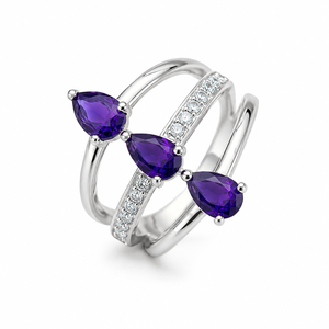 Bague pour femme au design élégant et romantique, plaquée rhodium, avec trois pierres précieuses en améthyste et zircon cubique, et bande en argent, idéale pour les mariages et les soirées - Product Image 1