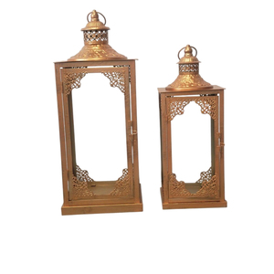 Farol de metal dorado marroquí hecho a mano, portavelas de latón oriental para decoración del hogar, interior y exterior, estilo vintage, para colgar en el jardín. - Product Image 2
