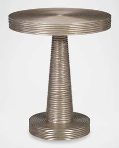 Mesa Auxiliar de Metal con Acabado Antiguo, Diseño Clásico y Estructura de Hierro Resistente para Decoración Tradicional - Product Image 1