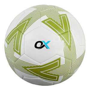 Ballons de football Oxva Industries taille 5 en PVC cousus à la machine de haute qualité pour l'entraînement et l'utilisation en extérieur - Product Image 4