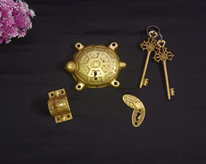 Candado Decorativo de Tortuga en Latón Chapado en Oro con Llaves, Accesorio y Adorno Elegante para el Hogar con Estilo Feng Shui - Product Image 4