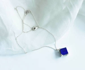 Collar con colgante solitario geométrico de plata de ley 925 con lapislázuli natural Midnight Galaxy Square - Product Image 5