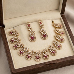 Conjunto de Collar y Pendientes Chapados en Oro con Piedra AD Roja Rubí, Joyería de Fiesta, Gargantillas de Moda, Collares Vintage Chapados en Oro con Rubí - Product Image 5