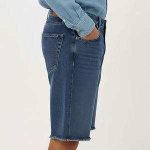 Shorts en jean en gros avec fermeture éclair YKK robuste, personnalisation de marque, qualité industrielle, prix de gros - Product Image 6