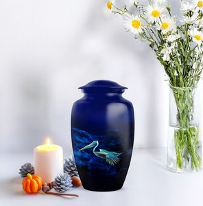 โกศบรรจุอัฐิสีน้ำตาลสำหรับผู้ชาย รูปทรงนกกระทุง เป็นมิตรกับสิ่งแวดล้อม ดีไซน์ปรับแต่งได้ ขนาด 10 นิ้ว สำหรับบรรจุอัฐิของผู้ใหญ่ ใช้สำหรับฝังศพและตกแต่ง ความจุ 220 คิวบิกอินช์ - Product Image 2