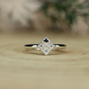 Anillo con Engaste de Moissanita Corte Princesa Inspirado en la Naturaleza, Chapado en Oro de 14K sobre Plata 925 |   Elegante Anillo de Promesa para Regalo de Aniversario - Product Image 6