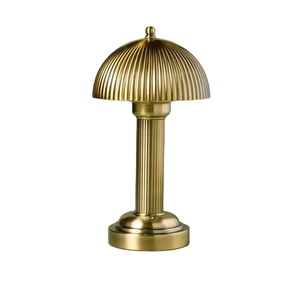Lámpara de Mesa Metálica Minimalista, Lámpara Decorativa con Pantalla de Cúpula para Dormitorio, Sala de Estar - Product Image 3