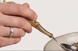 ชุดช้อนส้อมมีดสแตนเลส Royal Dragon Handle ขัดเงาอย่างดี ทนทาน เหมาะสำหรับงานแต่งงาน - Product Image 5