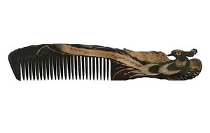 Peigne à cheveux en corne naturelle fait à la main pour femmes, hommes et coiffeurs professionnels - Product Image 3
