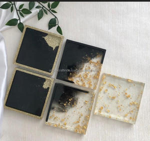 Posavasos de Resina Hecho a Mano con Diseño Único y Moderno con Brillo para Decoración del Hogar o Regalos de Navidad - Product Image 4