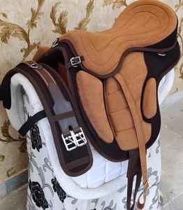 Premium Horse Freemax Horse Saddle Calidad genuina Sillín Premium Design Black Freemax Saddle - Product Image 1