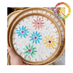 Plateau décoratif en rotin et dessous-de-verre incrustés de coquillages pour la présentation de table, les cadeaux et l'hôtellerie - Product Image 2