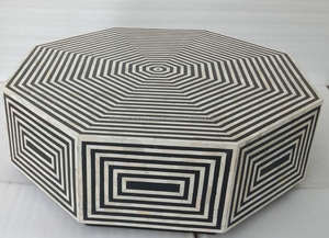 Un toque de elegancia Mesa de centro de madera con incrustaciones de hueso único Decoración atemporal para el hogar - Product Image 4