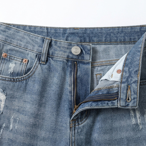Jeans en denim délavé coupe droite pour homme avec logo personnalisé, style streetwear hip-hop en coton et élasthanne - Product Image 5