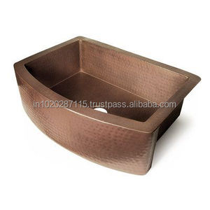 Fregadero de cocina espacioso de cobre que permite realizar múltiples tareas de preparación de alimentos y limpieza durante los ocupados momentos de preparación de comidas diarias. - Product Image 6
