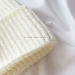 Soft Knit Beanie Fashionable <b>Winter</b> Hat Cozy Streetwear <b>Cap</b> <b>For</b> <b>Men</b> And Women New Warm Design Stylish Daily Wear - Product Image 2