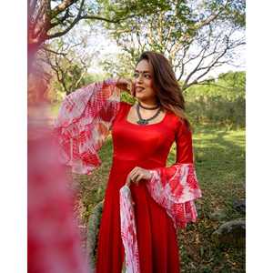 Ensemble de costume tie-dye en coton et mousseline de soie rouge pour femme - Taille XS - Product Image 4