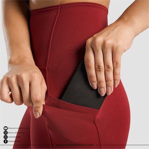 กางเกงโยคะผู้หญิง Mawra คุณภาพสูง ผ้าเนื้อแน่น ยืดได้ 4 ทิศทาง พร้อมโลโก้และสีตามสั่ง เป็นมิตรกับสิ่งแวดล้อม เหมาะสำหรับออกกำลังกายและวิ่ง - Product Image 4