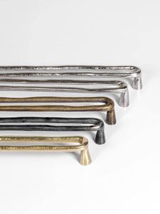 Poignée de porte en laiton doré, poignée de traction élégante, poignée en laiton ligne platine, poignée de porte arquée de luxe, poignée de traction Majesté - Product Image 4