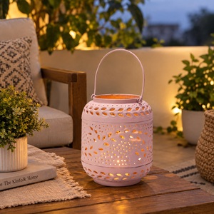 Lanterne suspendue en métal gravée, cadeau tendance, découpée, rose, lanterne suspendue, bougeoir votif marocain, terrarium, bougeoir votif pour la décoration - Product Image 1