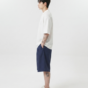 Ensemble décontracté d'été pour homme : Polo blanc en coton à col rabattu et short bleu marine coupe ample - Product Image 6