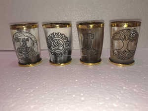 Taza de Cuerno Natural Tallada a Mano con Diseño de Oso Bebiendo Agua de Koi, Estilo Vintage, Perfecta para Negocios - Product Image 3