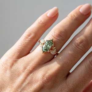 Anillo Floral con Diseño de Hoja, Diamante Verde Corte Marquesa de 3.01CT, Cultivado en Laboratorio, Oro Sólido de 14K, Joyería Fina, Regalo de Compromiso o Propuesta para Ella - Product Image 4