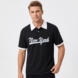 เสื้อโปโลแขนสั้นสีดำสำหรับผู้ชาย คอปกสีขาว พิมพ์ลายนิวยอร์ก สไตล์ลำลอง - Product Image 1