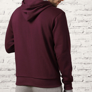 Sweat-shirt à capuche bordeaux personnalisé pour homme avec fermeture éclair, poches poitrine zippées et poignets contrastants – Style décontracté streetwear - Product Image 4
