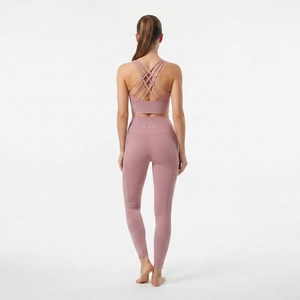 Conjunto Deportivo de Dos Piezas para Mujer, Sujetador Deportivo Sin Costuras Rosa, Leggings de Cintura Alta, Ropa Deportiva - Product Image 3
