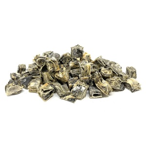 Cubos de Piel de Salmón Premium para Perros, Golosinas Naturales de Piel de Pescado con Alto Contenido de Proteínas para Perros - Product Image 1