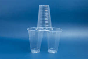Venta directa de fábrica, tazas transparentes de PP de 7/9/12/16/24 oz, vasos desechables con tapa, personalizables para viajes y camping. - Product Image 4