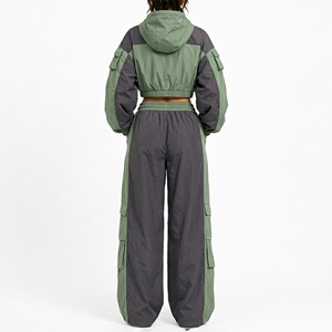 Ensemble de survêtement coupe-vent pour femme, haut court et pantalon, imperméable et léger, idéal pour la course et le sport – Collection Hiver, Meilleures Ventes - Product Image 4