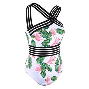 Vestido de playa de punto sexy para mujer, con diseño calado de ganchillo, cuello en V, falda cruzada, para vacaciones de verano y resort - Product Image 5